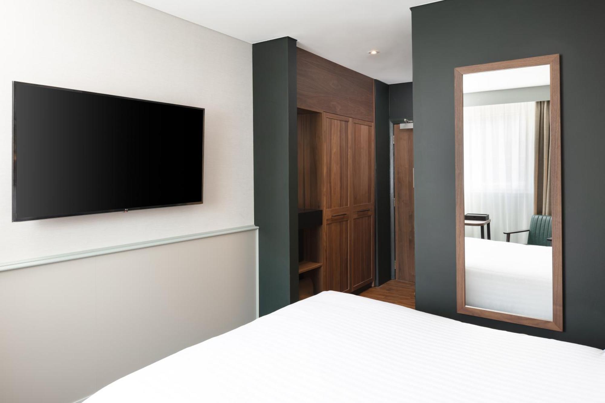 Four Points By Sheraton EDI Exteriér fotografie