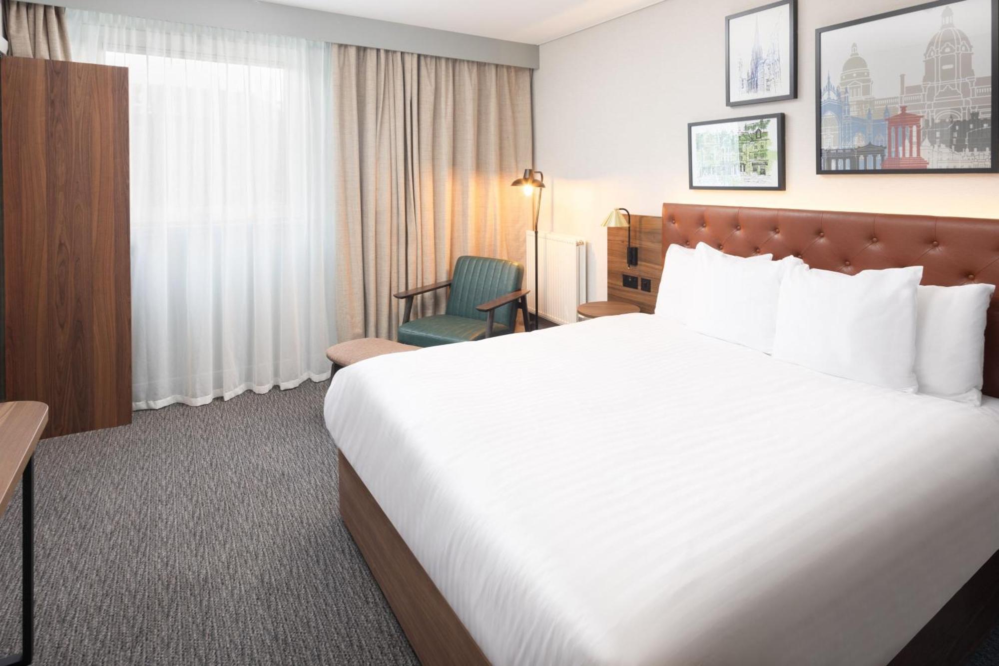 Four Points By Sheraton EDI Exteriér fotografie