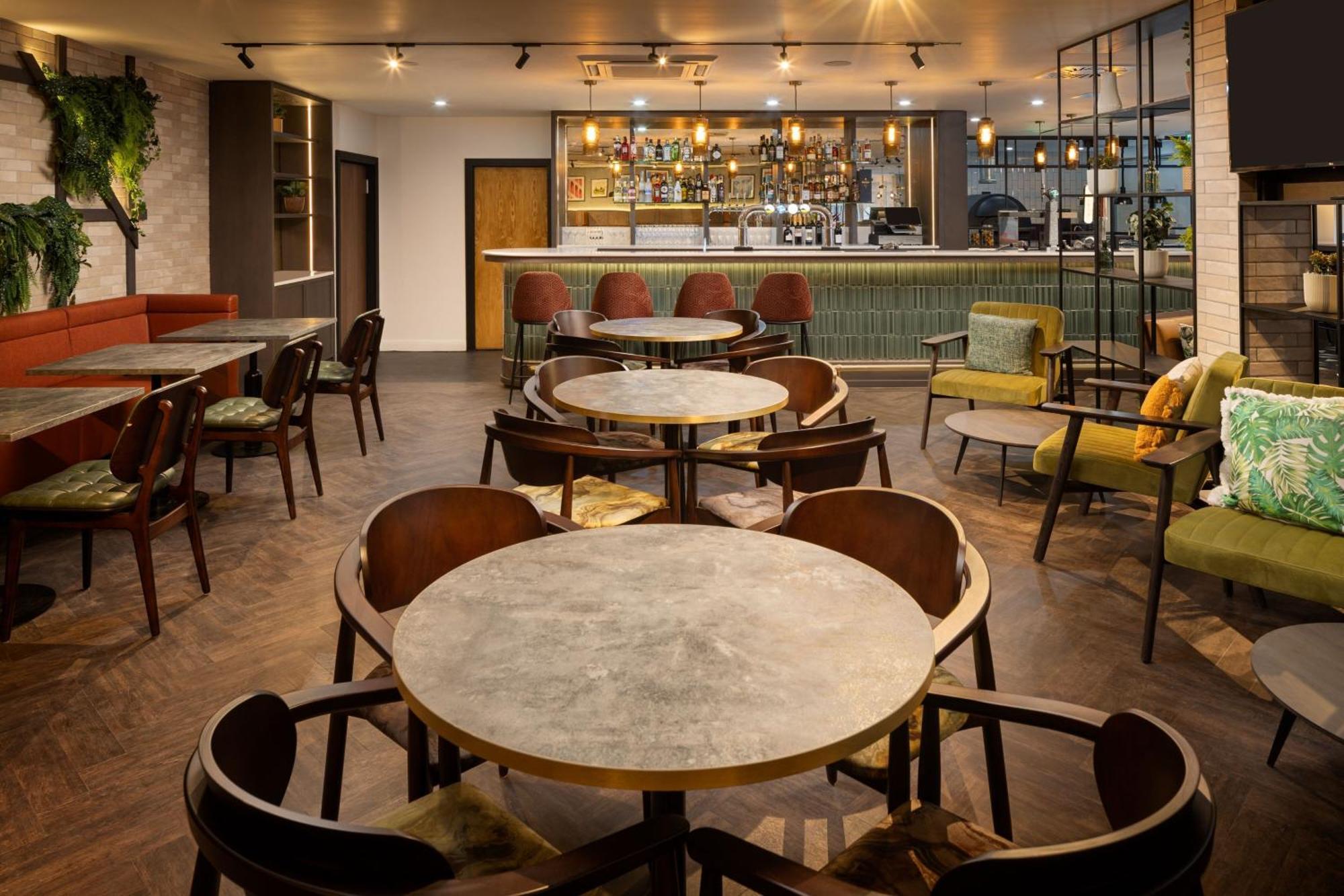 Four Points By Sheraton EDI Exteriér fotografie