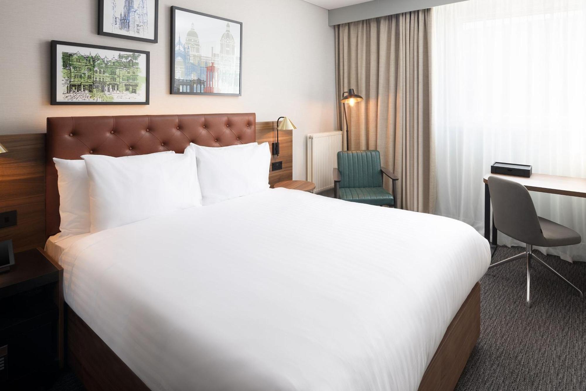 Four Points By Sheraton EDI Exteriér fotografie