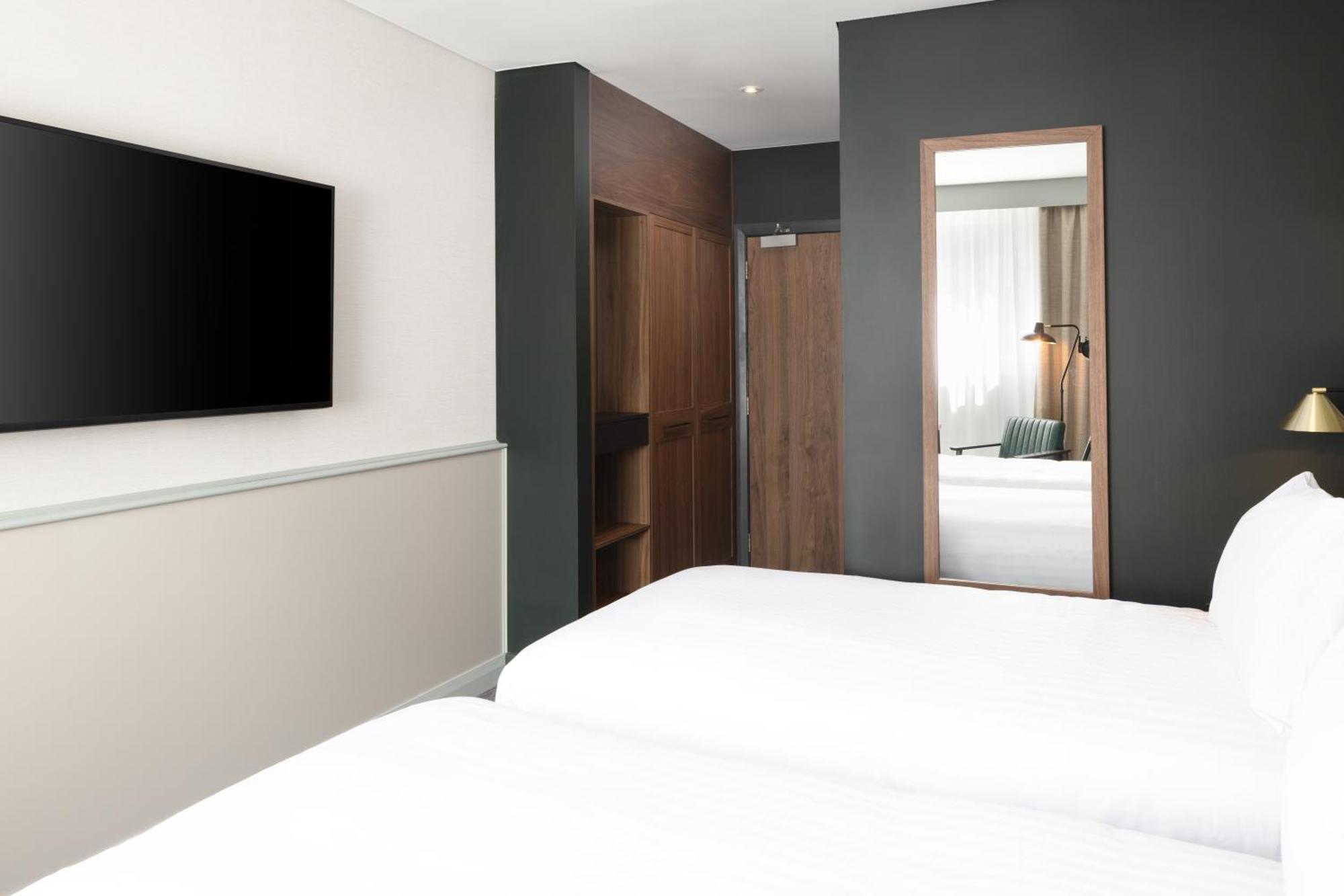 Four Points By Sheraton EDI Exteriér fotografie